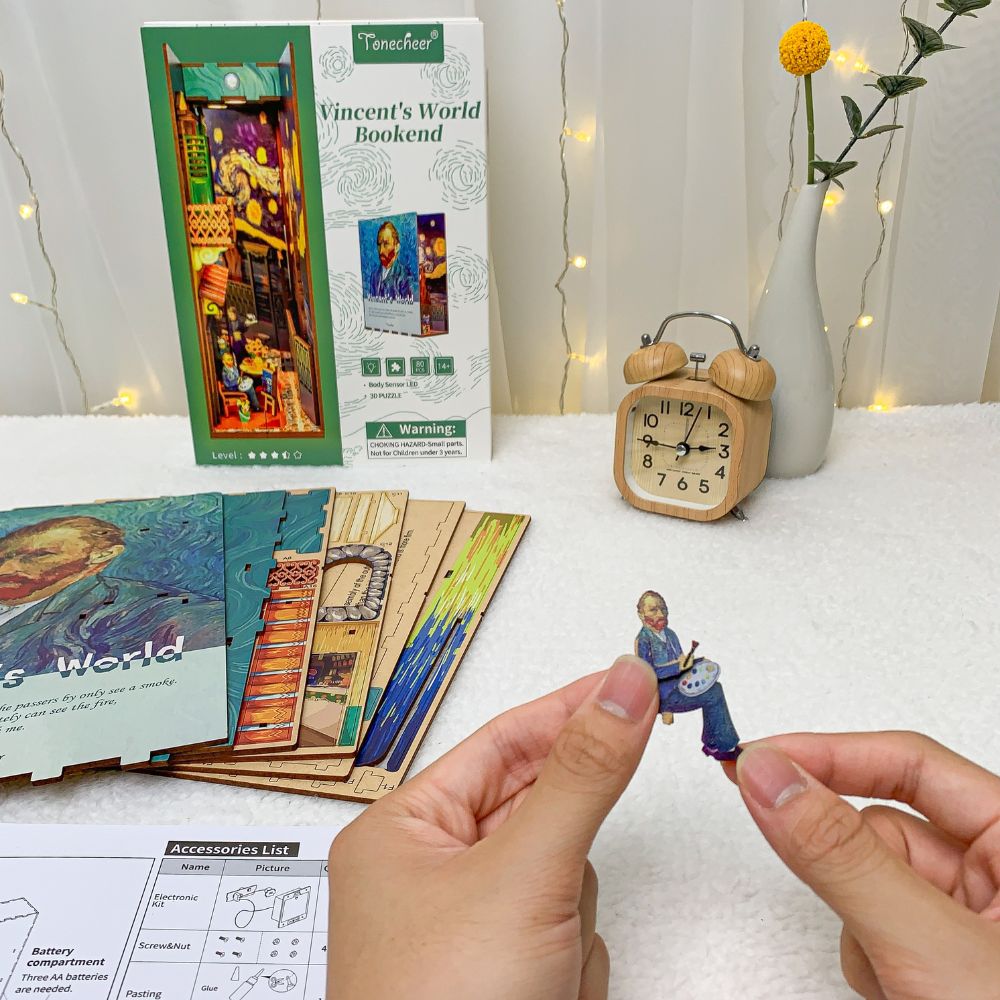 Tonecheer DIY Wooden Puzzle Bookend Vincent's World | ®OMOSHIROI Block
